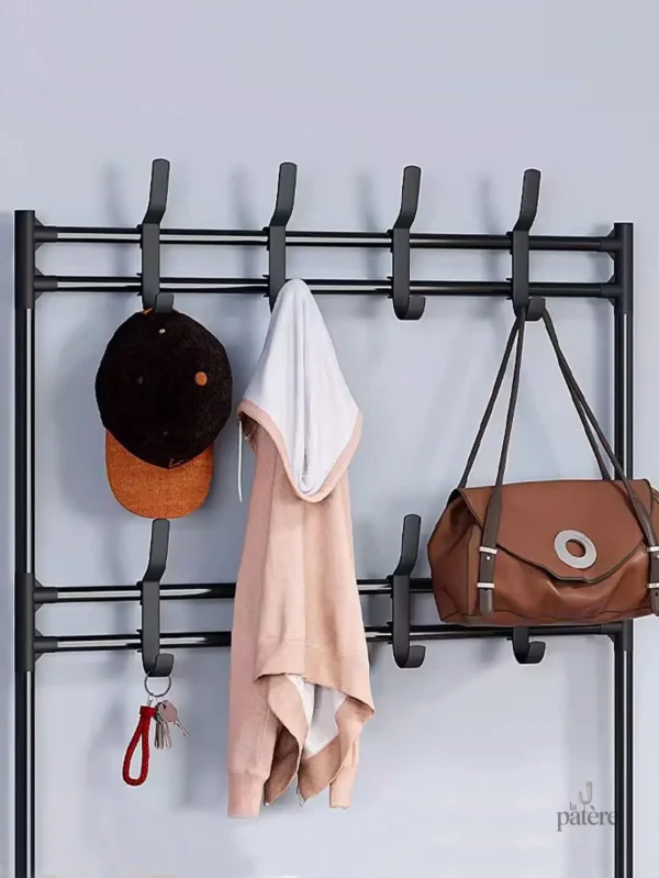 Porte-manteau design noir avec espace pour chaussures