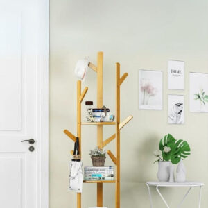 Porte manteau sur pied en bois pour l'entrée