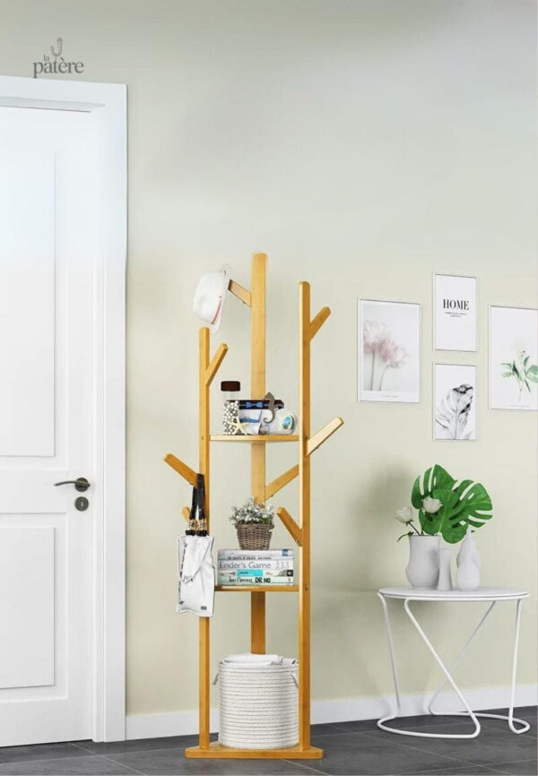 Porte manteau sur pied en bois pour l'entrée