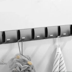 Porte manteau mural design gris avec 6 crochets pratiques