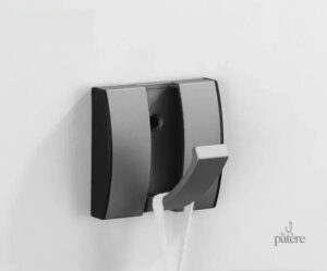 Porte manteau mural design gris avec un crochet élégant