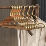 Cintres Premium Lot de 5 pour un rangement élégant