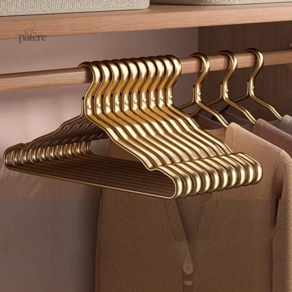 Cintres durables, ensemble pratique pour tous vos vêtements