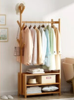 Meuble porte manteau en bois clair ouvert 70cm