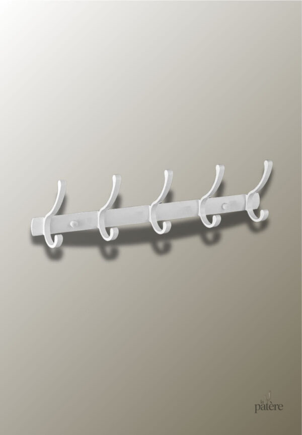 door-with-metal-on-the-wall-of-the-bathroom-hook-arrangem-2u34vz-1 Porte manteau mural 5 crochets en blanc