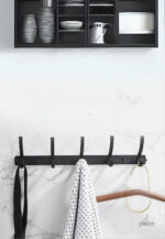 Porte manteau mural design avec crochets pratiques