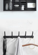 Porte manteau mural design avec 6 crochets noirs