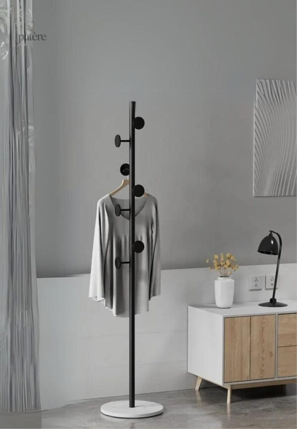 Porte manteau design champignon noir sur base blanche