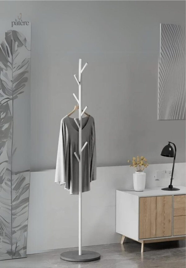 Porte manteau sur pied design arbre doré sur base noire