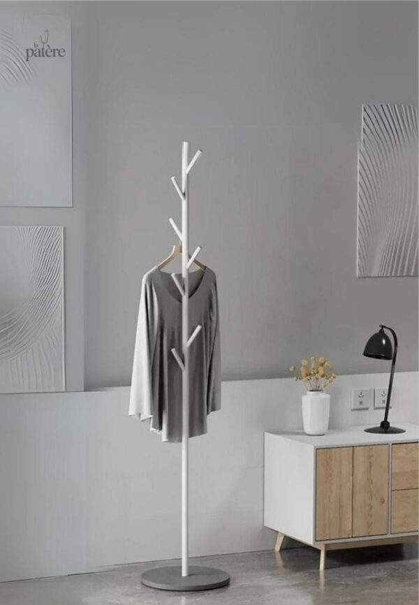 Porte manteau sur pied design arbre blanc base grise