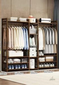 Meuble porte-manteau et chaussures en bois aéré