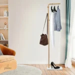 Porte manteau sur pied or avec base blanche