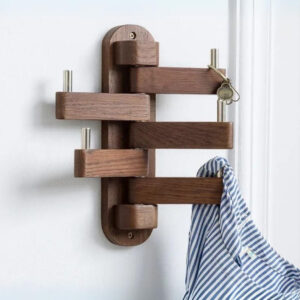 Porte manteau mural en bois foncé pivotant
