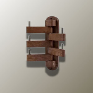 Porte manteau mural en bois foncé, design pivotant