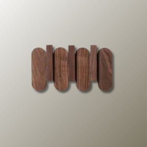 Porte manteau mural design en bois avec 3 crochets ronds