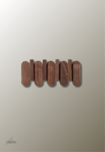 Porte manteau mural en bois avec 4 crochets ronds design