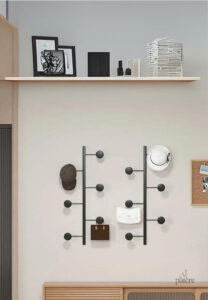 Porte manteau vertical moderne en noir, idéal pour l'entrée