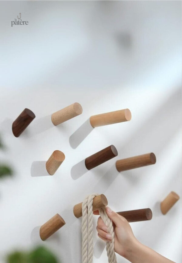 Porte manteau bois sombre, design Petite Branche pour organiser vos vêtements