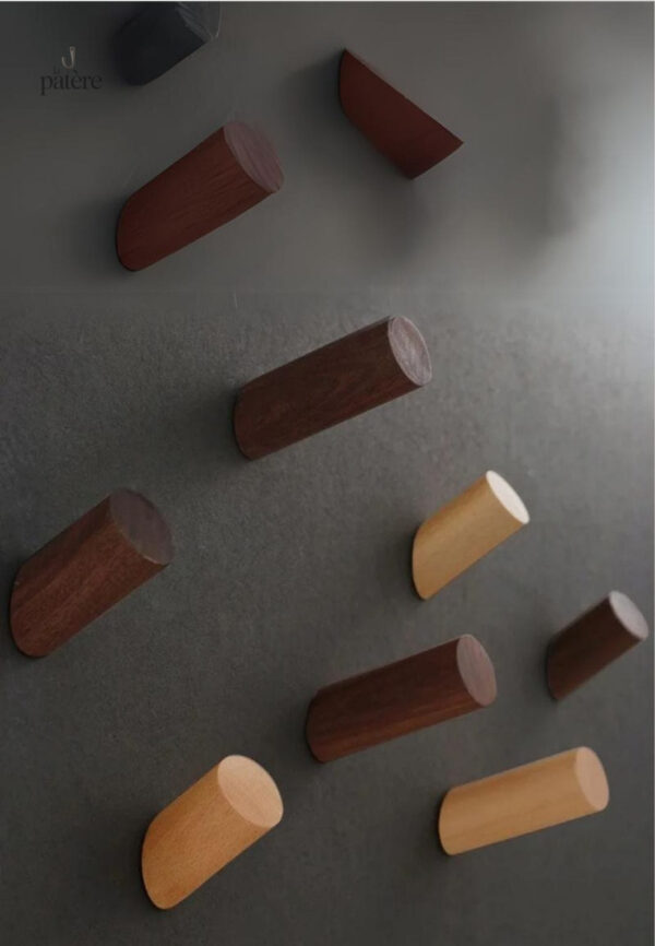 Patère en bois foncé, design Branche, pour rangement pratique