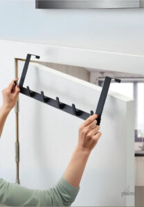 Porte-manteau noir moderne pour rangement optimisé