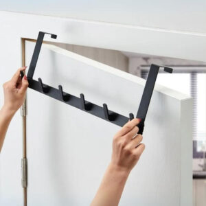 Porte-manteau noir moderne pour rangement optimisé