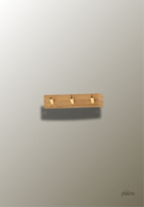 Porte manteau mural en bois avec 3 picots