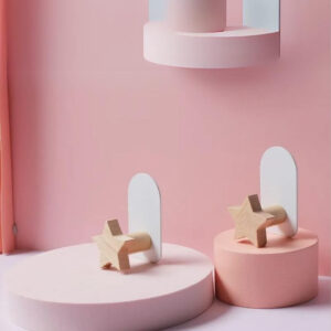 Porte manteau enfant design rose pour chambre d'enfant