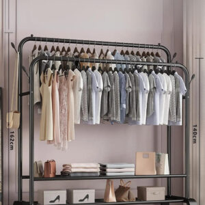 Meuble porte-manteau et chaussures sur roulettes noires