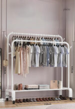 Meuble porte manteau et chaussures sur roulettes blanc