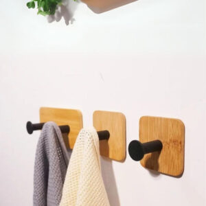 Support mural en bois pour vêtements avec clous décoratifs