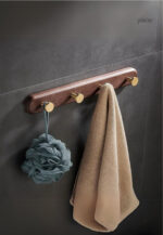 Porte manteau mural en bois pour salle de bain 4 points
