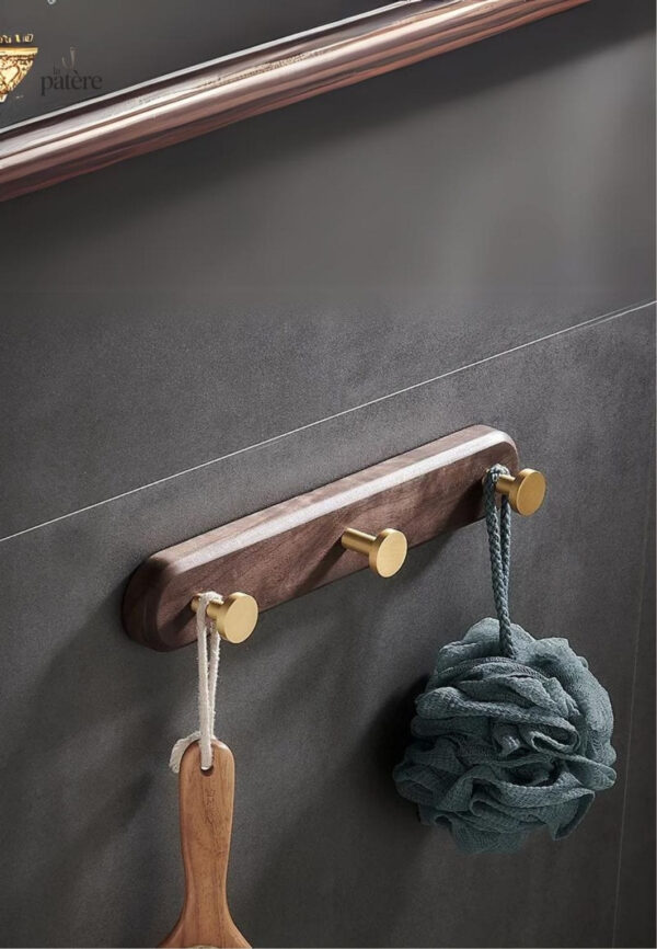 Porte manteau mural en bois pour salle de bain 3 points