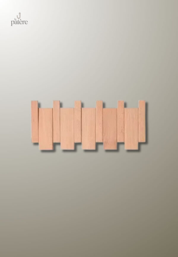 Porte manteau mural en bois clair avec 4 patères design