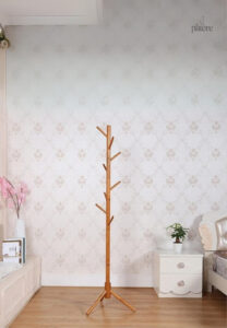 Porte manteau sur pied arbre tubé miel, design élégant
